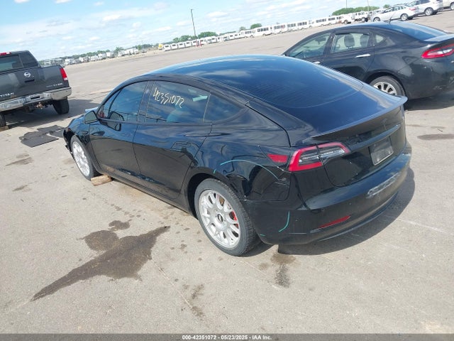 5YJ3E1EC9NF240616 Tesla 2022