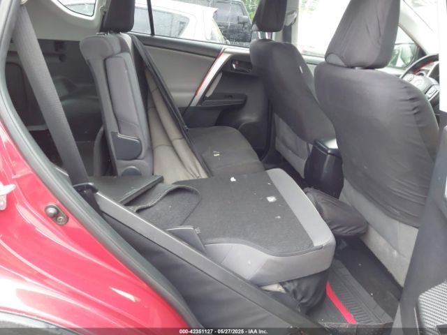 JTMRFREV3FD131293 Toyota Rav4 Xle