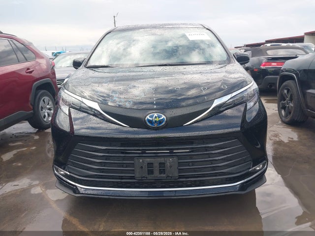 5TDYRKEC0RS208834 Toyota SIENNA XLE