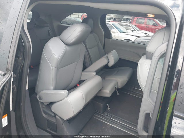 5TDYRKEC0RS208834 Toyota SIENNA XLE