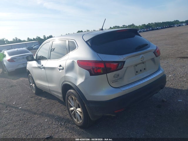 JN1BJ1CP9JW162523 Nissan Rogue Sport S