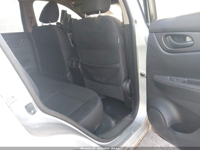 JN1BJ1CP9JW162523 Nissan Rogue Sport S