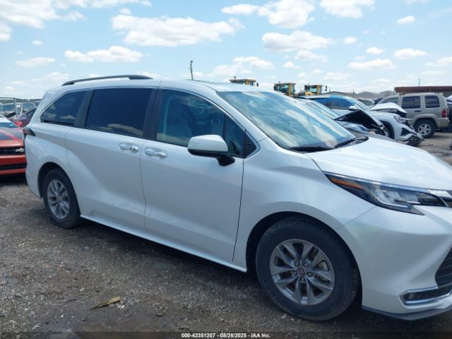 5TDYRKEC9PS163549 Toyota SIENNA XLE