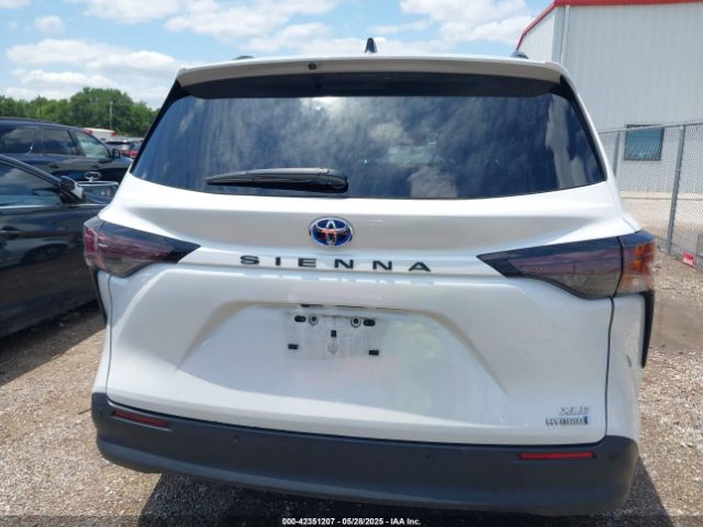 5TDYRKEC9PS163549 Toyota SIENNA XLE