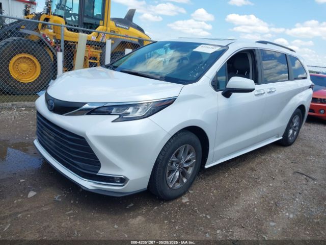 5TDYRKEC9PS163549 Toyota SIENNA XLE