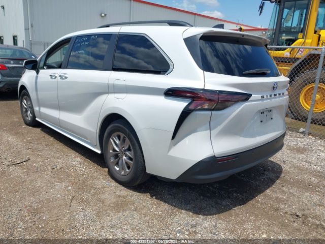 5TDYRKEC9PS163549 Toyota SIENNA XLE