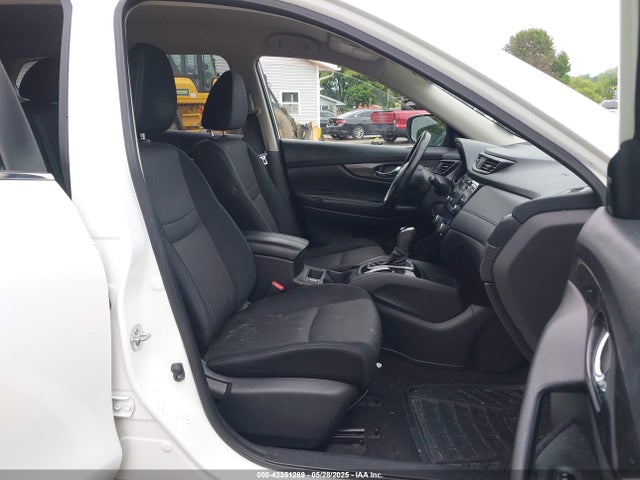 JN8AT2MV3HW010323 Nissan ROGUE SV