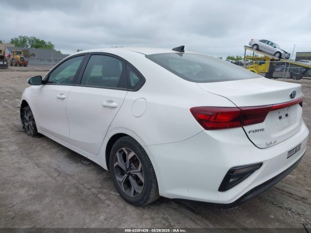 3KPF24AD0KE008235 KIA Forte Lxs