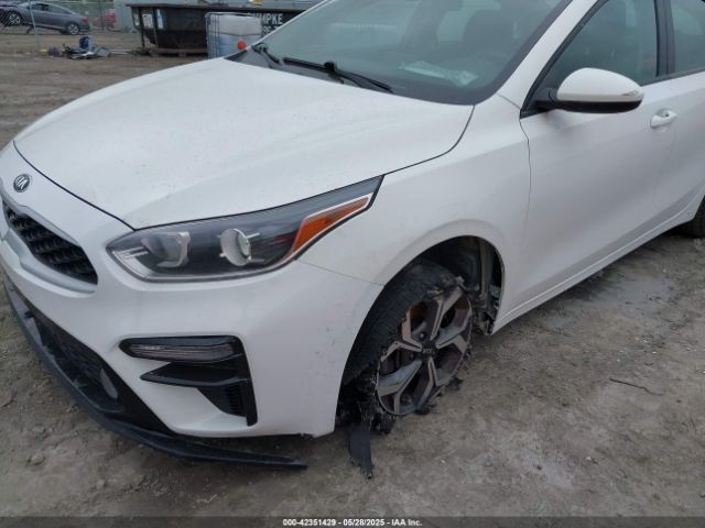 3KPF24AD0KE008235 KIA Forte Lxs