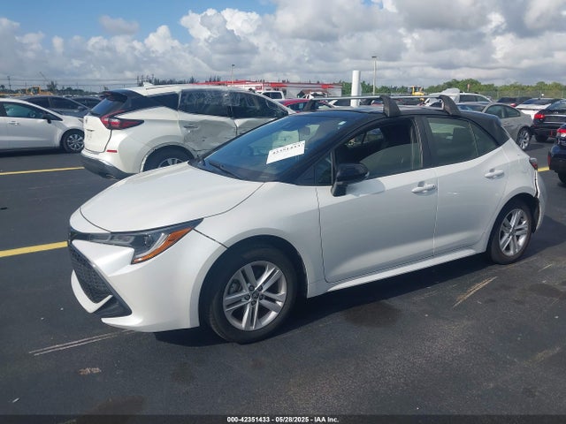 Toyota COROLLA SE 2022 JTNB4MBE1N3188784 Image 2