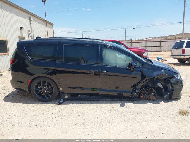 Chrysler Pacifica Limited 2025 2C4RC1GG5SR515673 Image 14