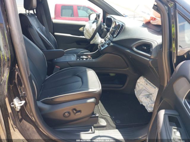 2025 CHRYSLER PACIFICA 2C4RC1GG5SR515673 Photo 4