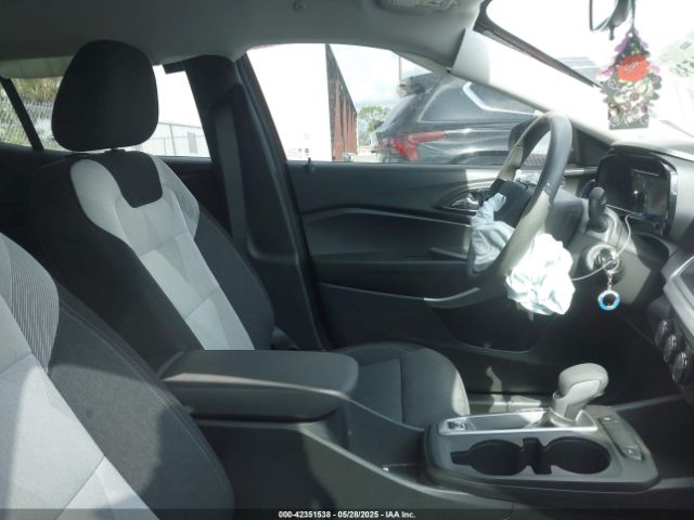 2024 CHEVROLET TRAX KL77LFE27RC082451 Photo 4