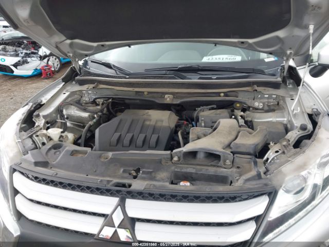 JA4AT3AA4JZ045681 Mitsubishi Eclipse Cross Es