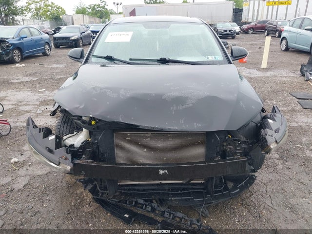 KMHD74LF5HU433060 Hyundai Elantra