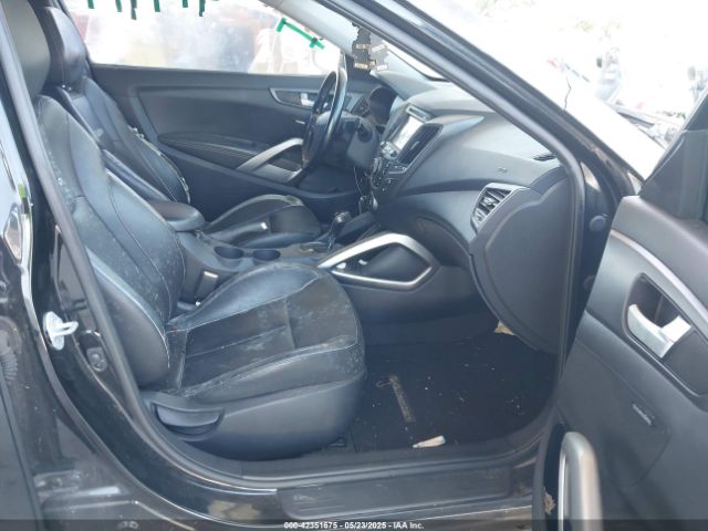 KMHTC6AE0EU210837 Hyundai Veloster Turbo W/black