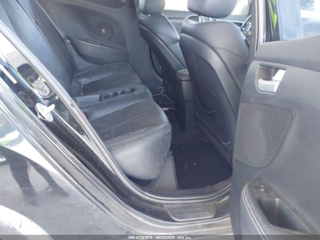 KMHTC6AE0EU210837 Hyundai Veloster Turbo W/black