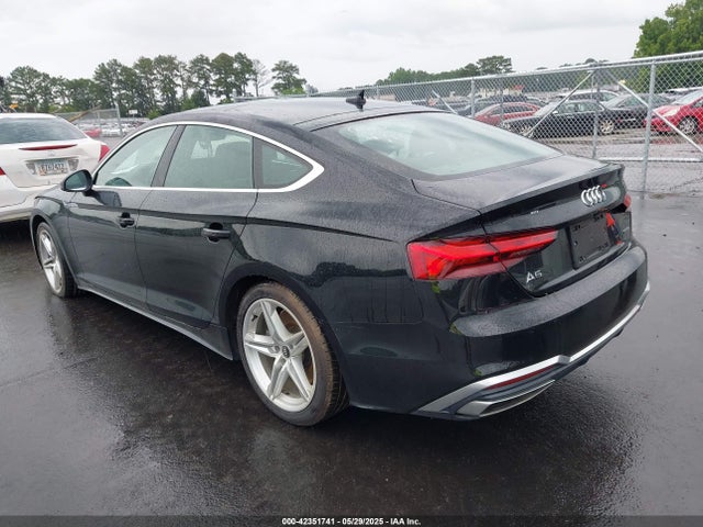 2021 AUDI A5 SPORTBACK WAUDACF52MA044467 Photo 2