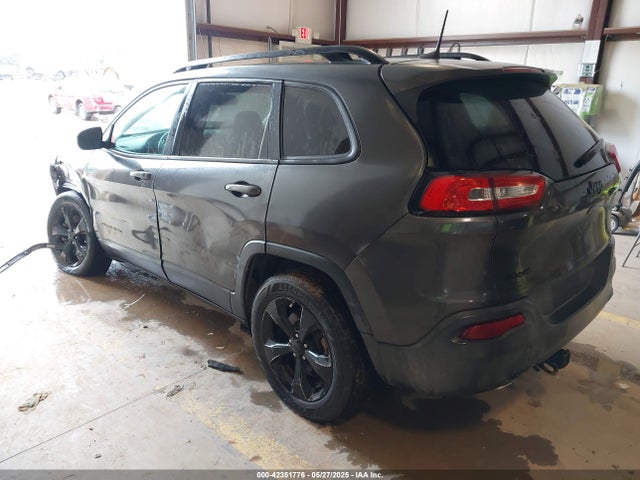 1C4PJMCB8GW115386 Jeep Cherokee Altitude