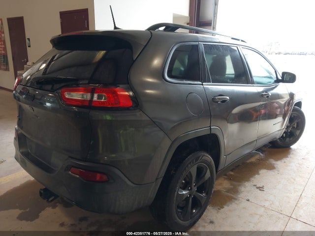 1C4PJMCB8GW115386 Jeep Cherokee Altitude