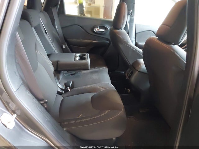 1C4PJMCB8GW115386 Jeep Cherokee Altitude