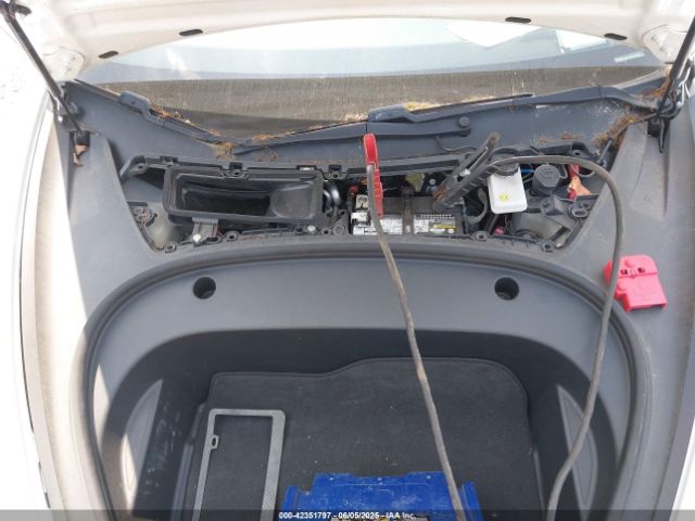 5YJ3E1EA8MF871483 Tesla 2021