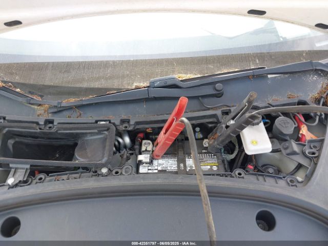 5YJ3E1EA8MF871483 Tesla 2021