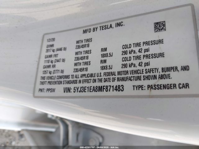 5YJ3E1EA8MF871483 Tesla 2021