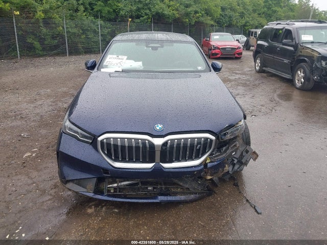 WBY33FK00RCP59374 BMW i5