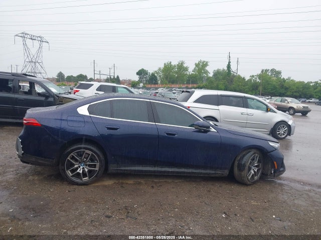 WBY33FK00RCP59374 BMW i5