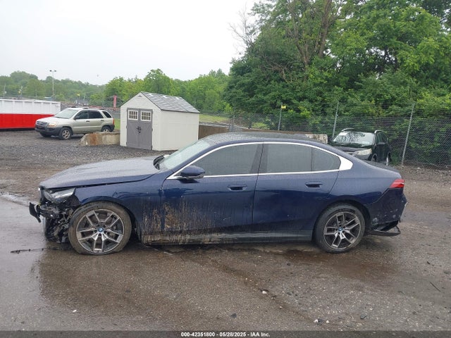 WBY33FK00RCP59374 BMW i5