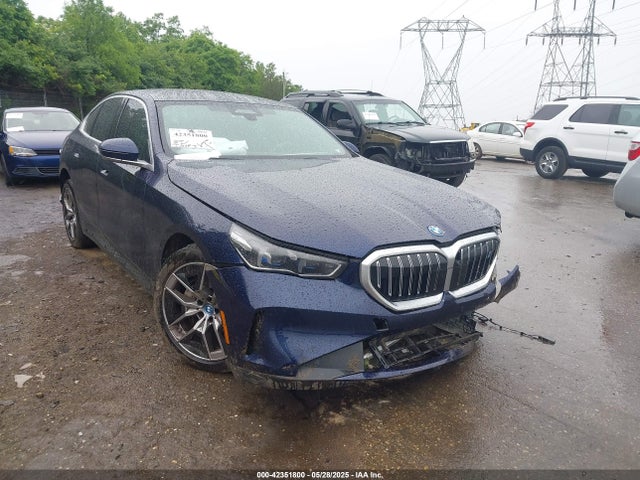WBY33FK00RCP59374 BMW i5