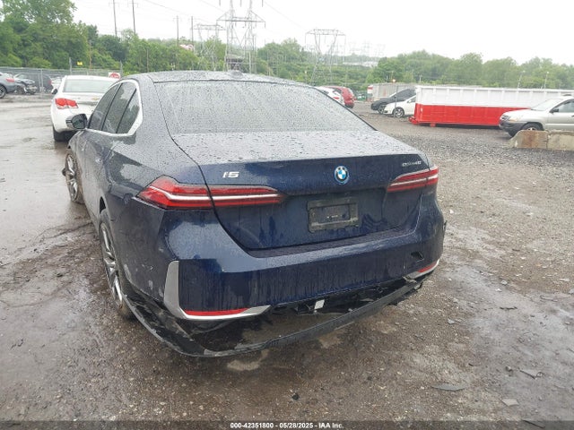WBY33FK00RCP59374 BMW i5