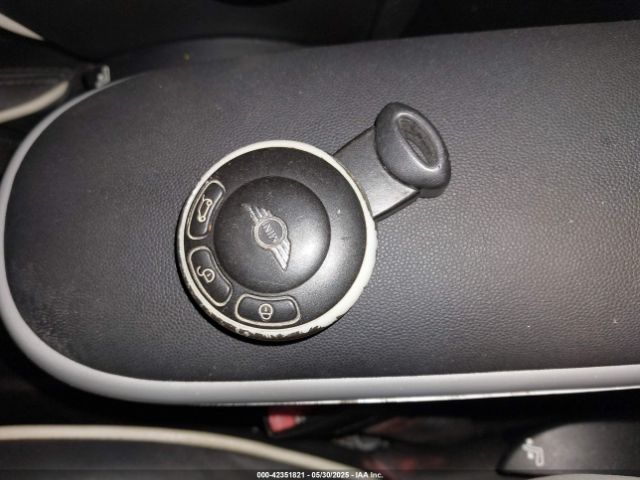 2008 MINI COOPER S CLUBMAN WMWMM33518TP87563 Photo 10