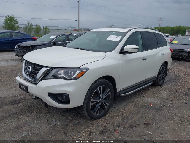 Nissan 2019 2019 5N1DR2MM5KC617570 Image 2