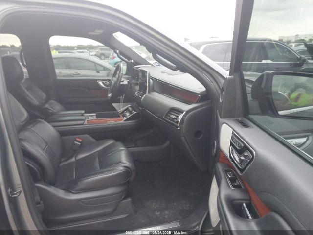 2021 LINCOLN NAVIGATOR 5LMJJ2KT7MEL07459 Photo 4