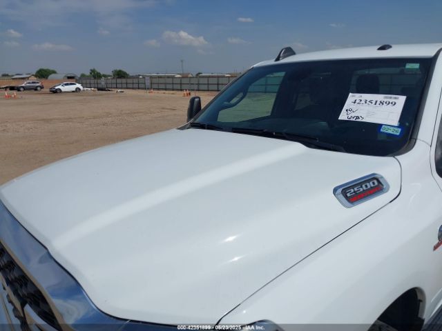 3C6UR5DL4RG246011 RAM 2500 Big Horn  4x4 6'4 Box