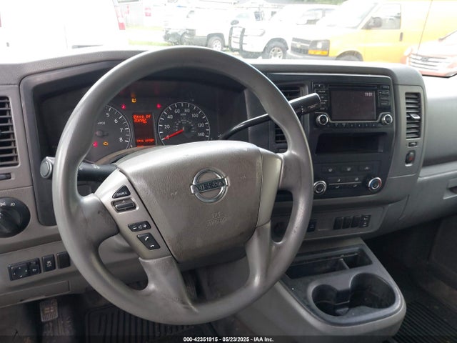 1N6AF0LY8JN809512 Nissan Nv Cargo Nv3500 Hd S V8