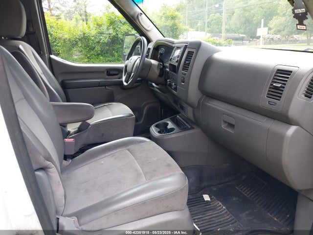 1N6AF0LY8JN809512 Nissan Nv Cargo Nv3500 Hd S V8