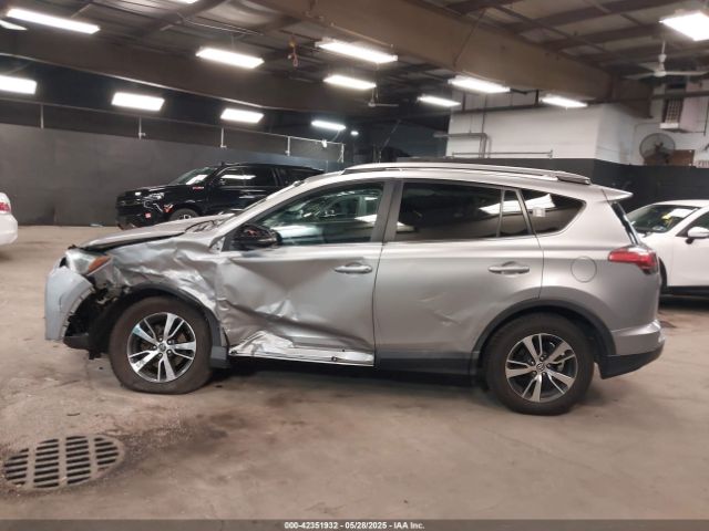 2T3RFREV3HW643464 Toyota Rav4 Xle