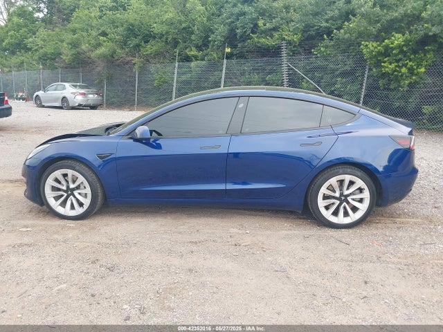 5YJ3E1EA9NF199483 Tesla 2022