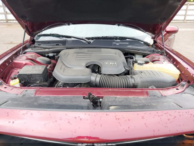 2C3CDZAG4JH258685 Dodge Challenger Sxt Plus