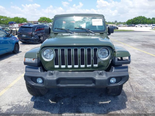 1C4HJXEN3NW242458 Jeep Wrangler Unlimited Sahara 4x4