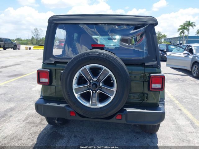 1C4HJXEN3NW242458 Jeep Wrangler Unlimited Sahara 4x4