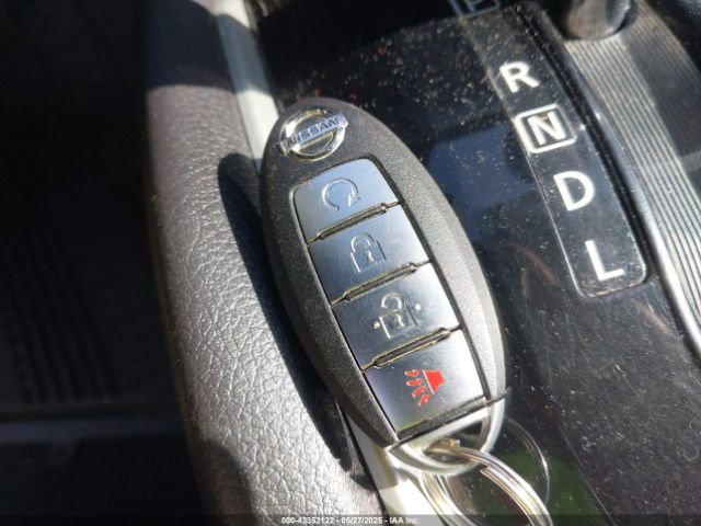 5N1AT2MVXEC759947 Nissan Rogue Sl