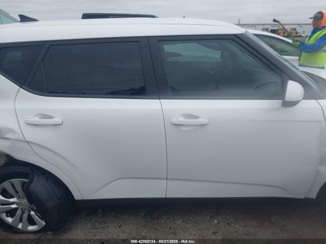 KNDJ23AU7L7081978 KIA SOUL LX