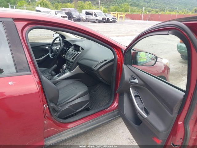 1FADP3F28EL262321 Ford FOCUS SE