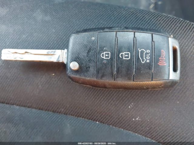 KNDJP3A55H7447289 KIA SOUL +