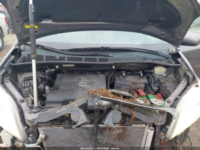2011 TOYOTA SIENNA 5TDYK3DC1BS129612 Photo 9
