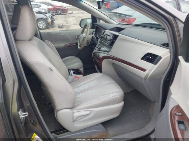 2011 TOYOTA SIENNA 5TDYK3DC1BS129612 Photo 4